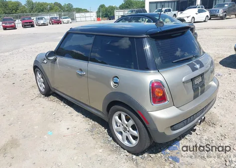 2009 Mini Cooper S from USA, damaged, VIN WMWMF73549TW87959